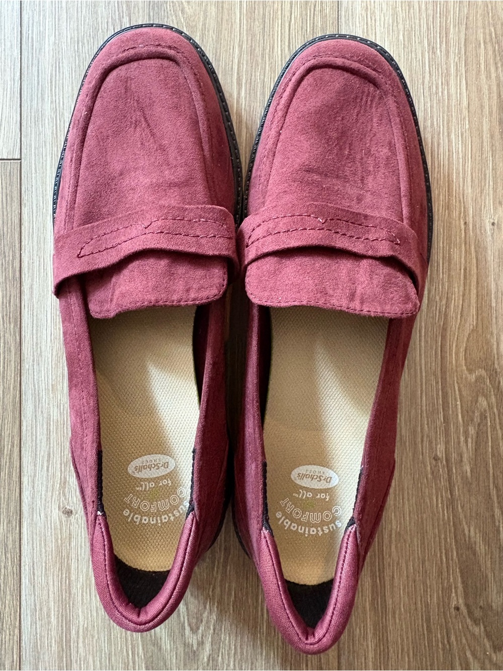 Women’s Sz 9.5 Burgundy Suede Loafer